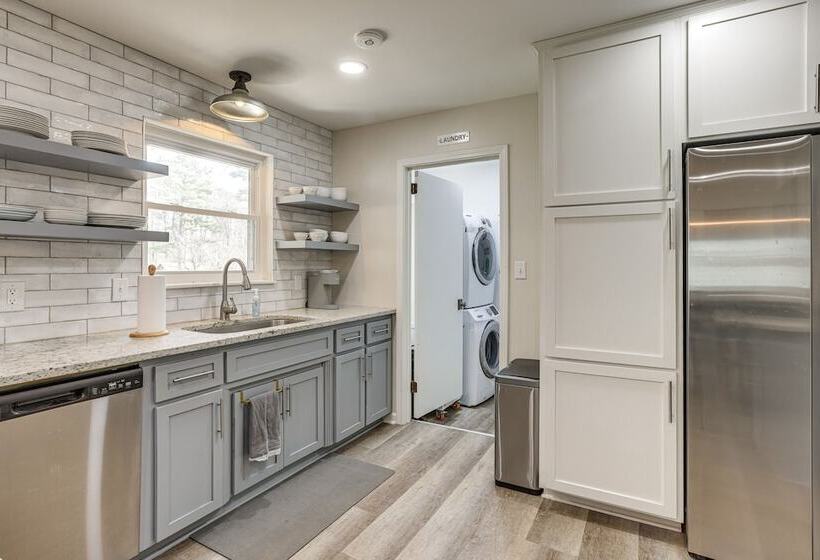 Pet Friendly Fultondale Home ~ 9 Mi To Birmingham!