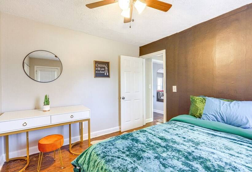 Pet Friendly Georgia Retreat W/ Fire Pit & Porch!