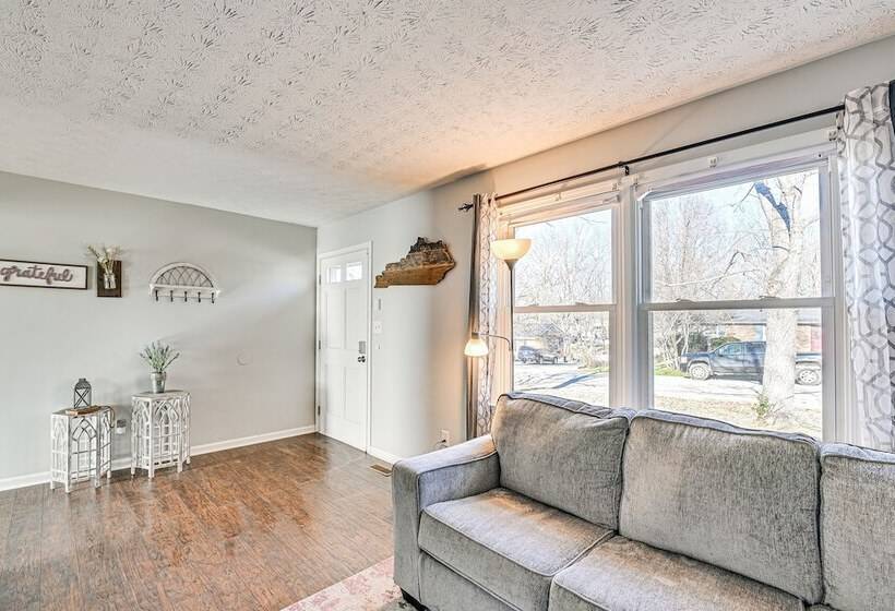 Pet Friendly Lawrenceburg Home Near Distilleries!