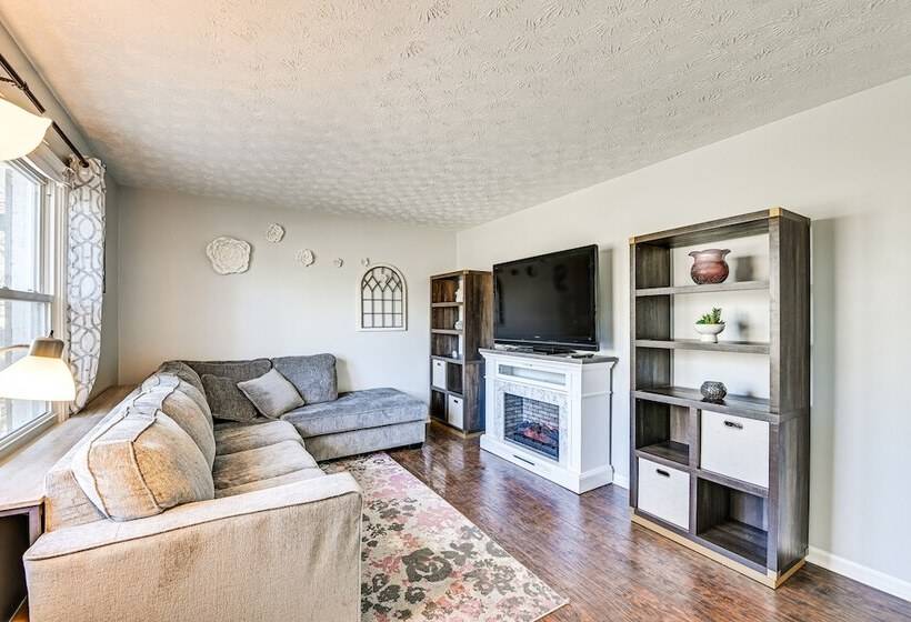 Pet Friendly Lawrenceburg Home Near Distilleries!