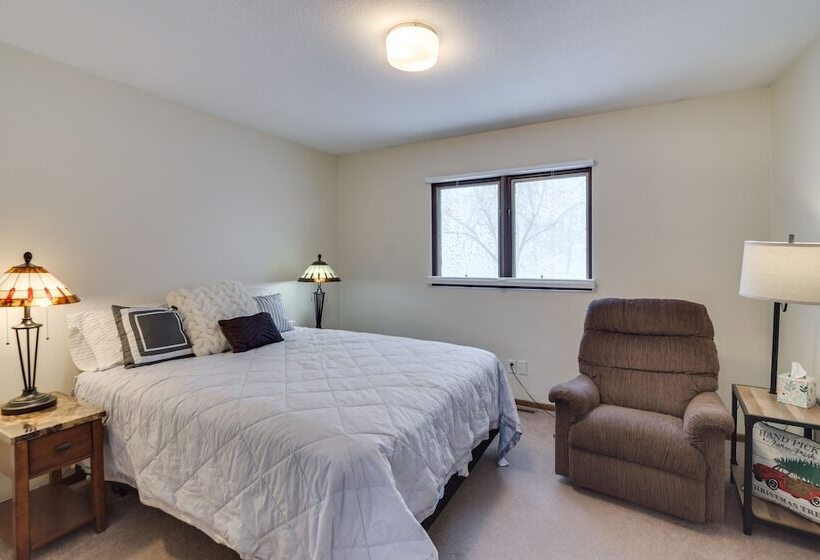 Hot Tub & Fenced Backyard: Moorhead Home!