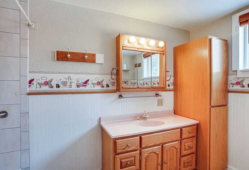 Pet Friendly Pinehurst Home: Hike, Bike & Ski!