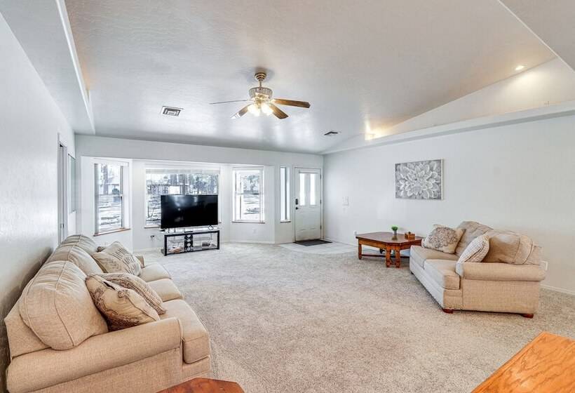 Spacious Show Low Home Near Fool Hollow Lake!