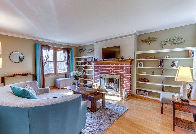 Pet Friendly West Haven Rental: Walk To Beach!