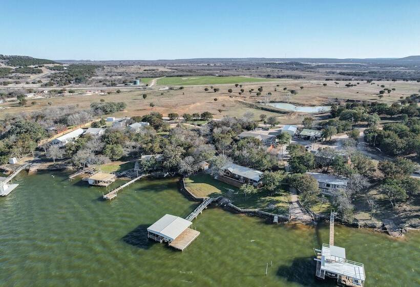 Possum Kingdom Lake House W/ Hot Tub & Shared Dock