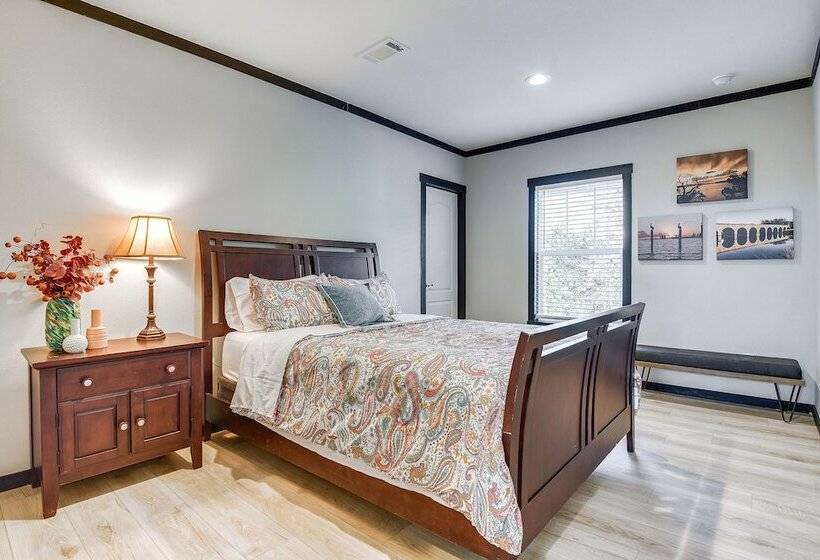 Possum Kingdom Lake House W/ Hot Tub & Shared Dock