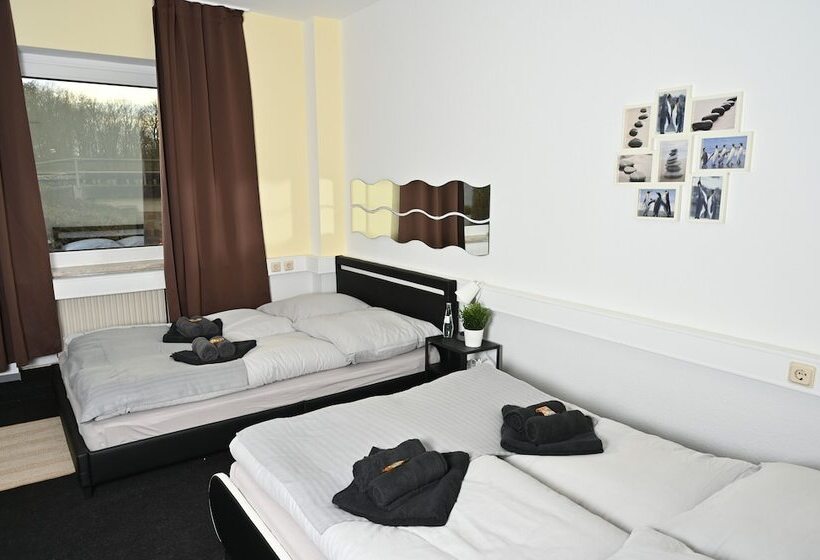 Pott Hostel   Zimmervermietung