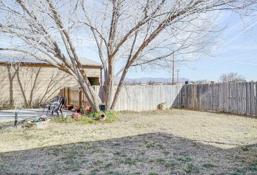 Quiet Country Home In Las Cruces W/ Horse Stalls!