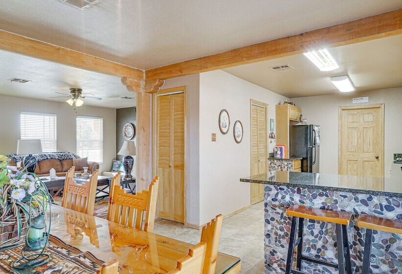 Quiet Country Home In Las Cruces W/ Horse Stalls!