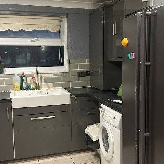 Резиденция Beautiful 3 Bed House In London