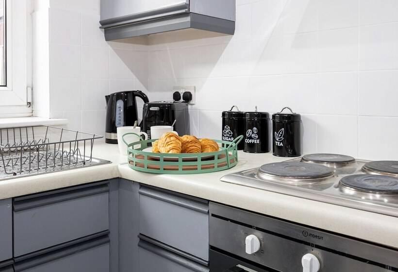 レジデンス Captivating 3 Bed House In Blackburn