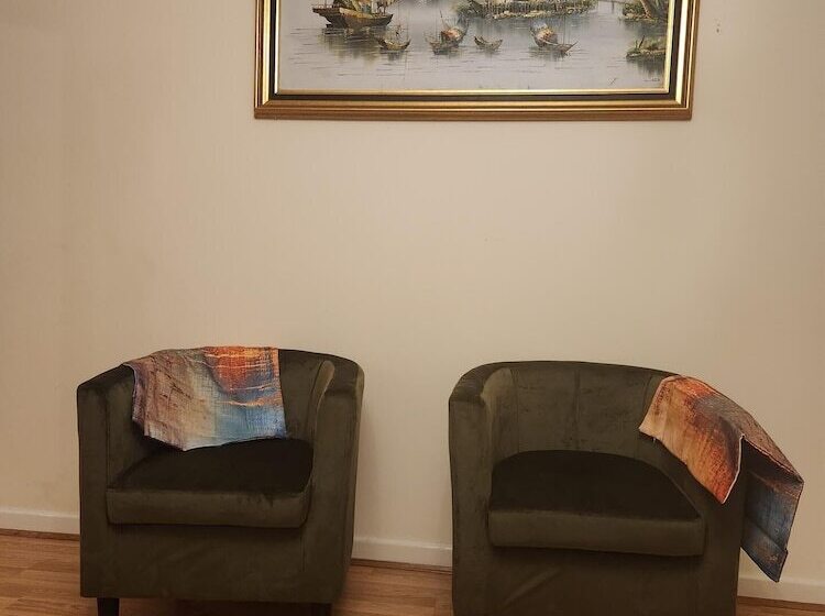 住所  Captivating 3 Bed House In Kent