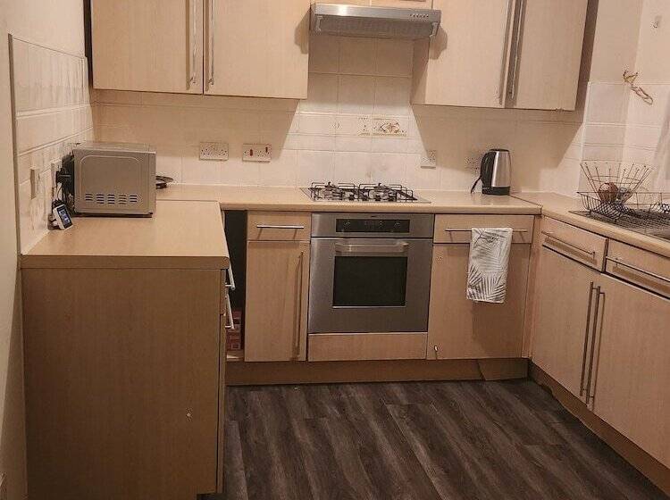 住所  Captivating 3 Bed House In Kent