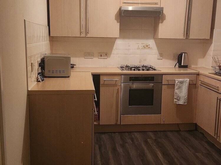 住所  Captivating 3 Bed House In Kent