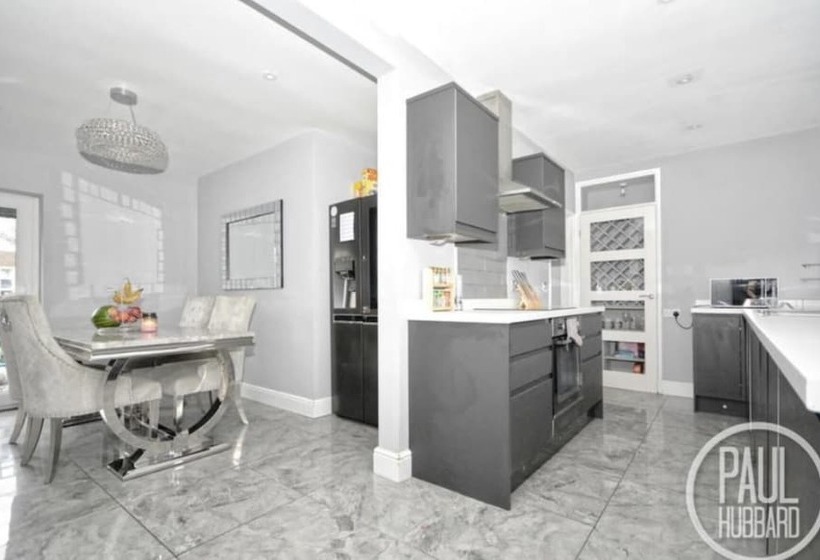 إقامة Immaculate 3 Bed House In Bungay