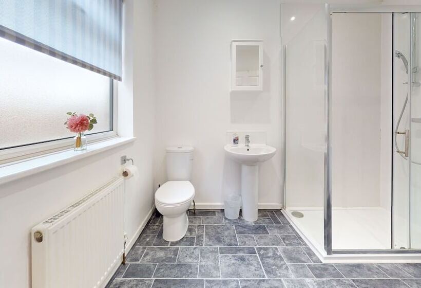 レジデンス Lovely House In Cambridge With 5 Double Beds