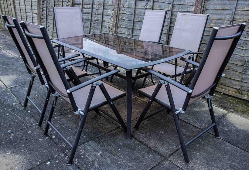 اقامتگاه Dudley 3bedroom Home Perfect For Long & Short Stay