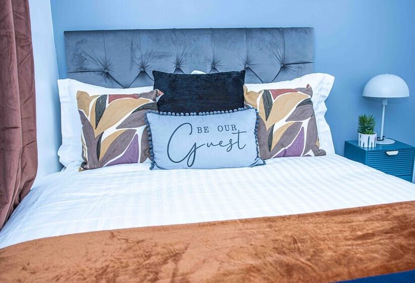 דירת נופש Dudley 3bedroom Home Perfect For Long & Short Stay