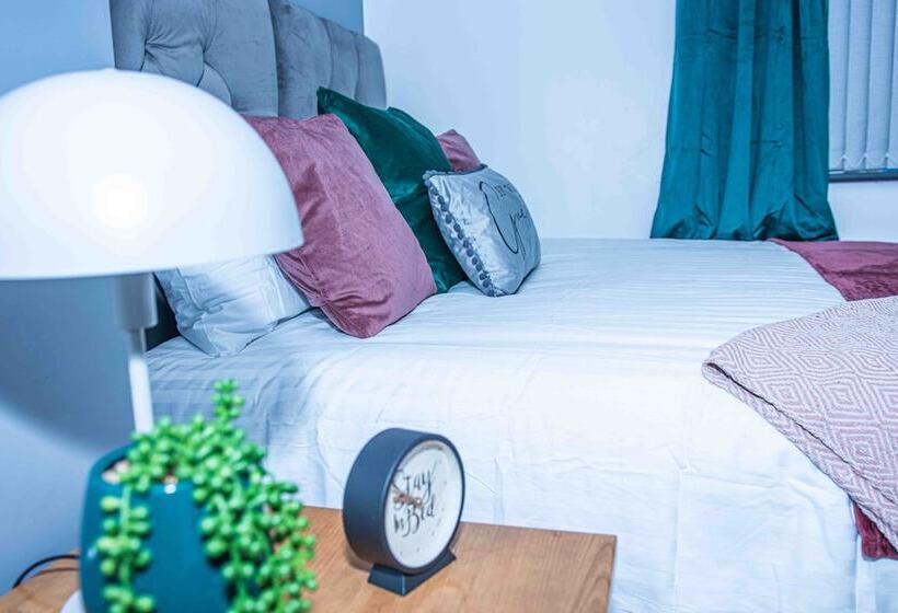 דירת נופש Dudley 3bedroom Home Perfect For Long & Short Stay