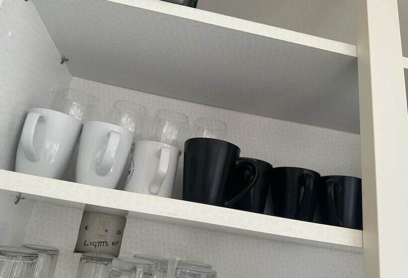 Резиденция Beautiful And Luxurious 4 Bed House In Essex