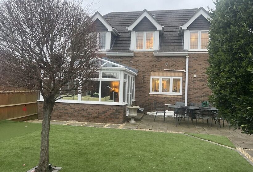 דירת נופש Remarkable 3 Bed House In Netley Abbey Southampton