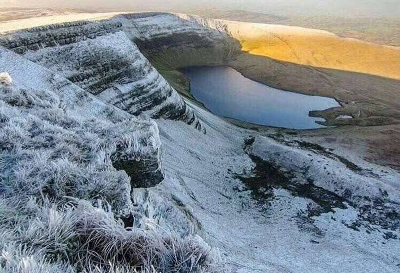 住所  Simple Luxury In Brecon Beacons Village House