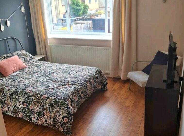 إقامة Stunning 2 Bed House In Weston Super Mare