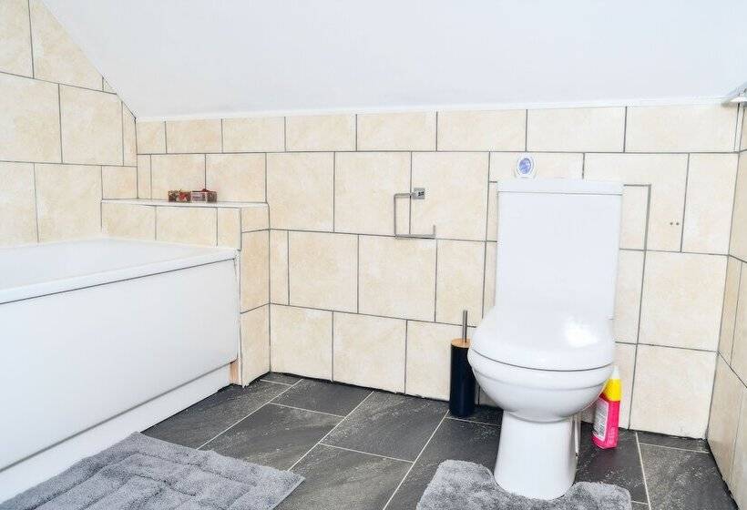 레지던스 Stylish 6 Bed Home