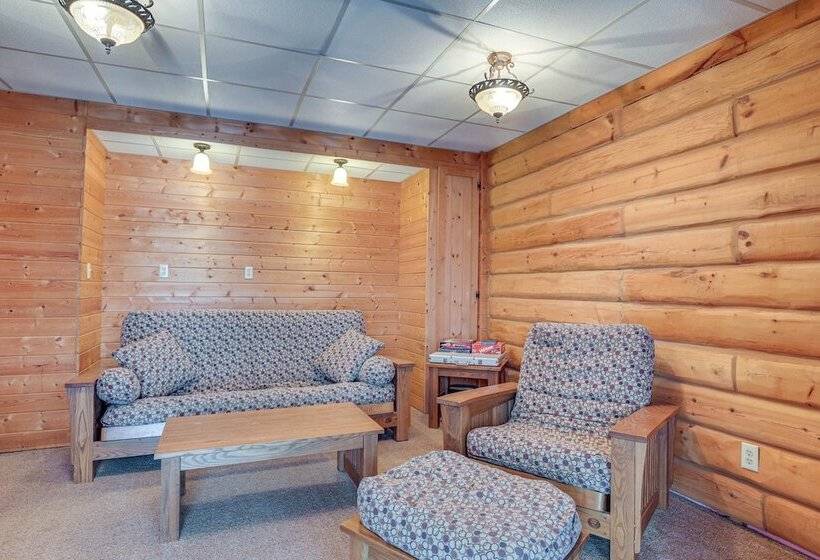 Rhinelander Waterfront Cabin W/ Deck & Fire Pit!
