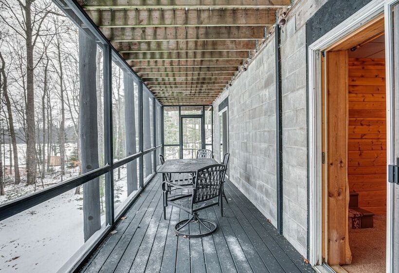 Rhinelander Waterfront Cabin W/ Deck & Fire Pit!