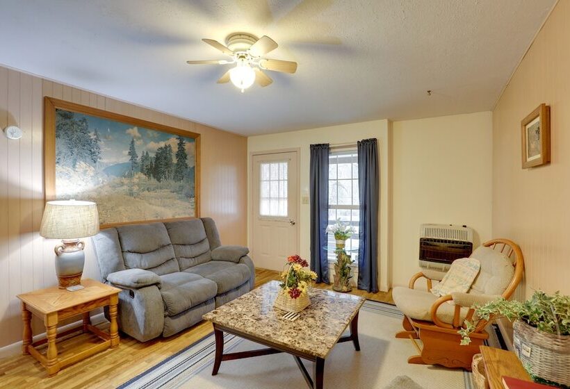 River Access & Hot Tub: Cozy Hot Springs Cabin