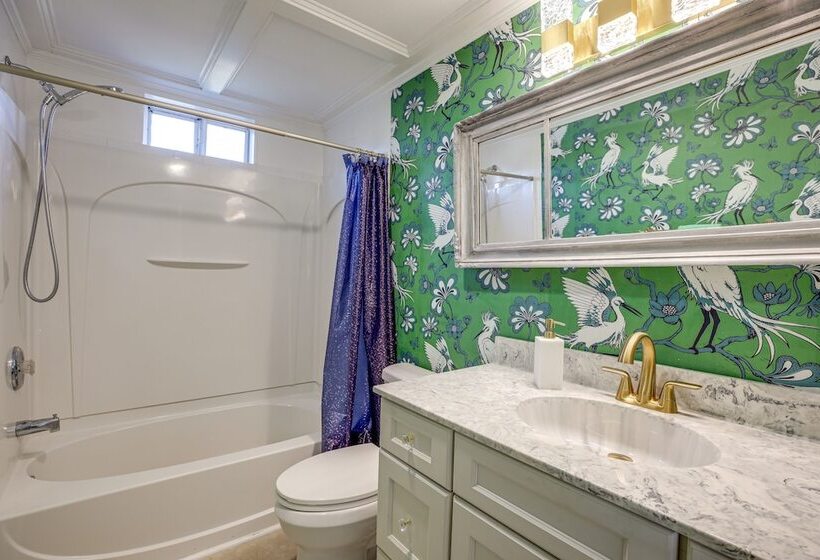 Cottage W/ Potomac River Views In Newburg!