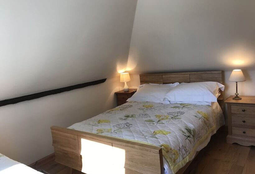 Riverlea Coach House