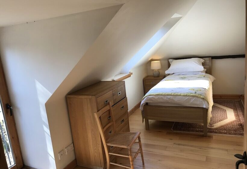 Riverlea Coach House