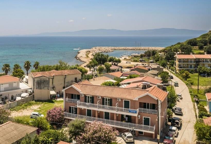 Rosilion Studios & Apartments