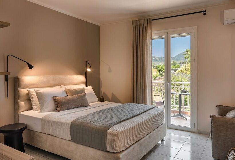 Rosilion Studios & Apartments