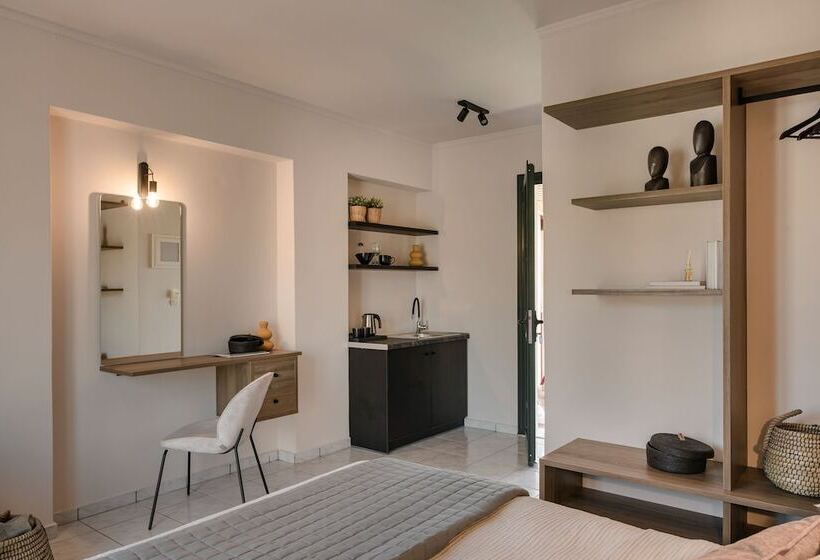 Rosilion Studios & Apartments