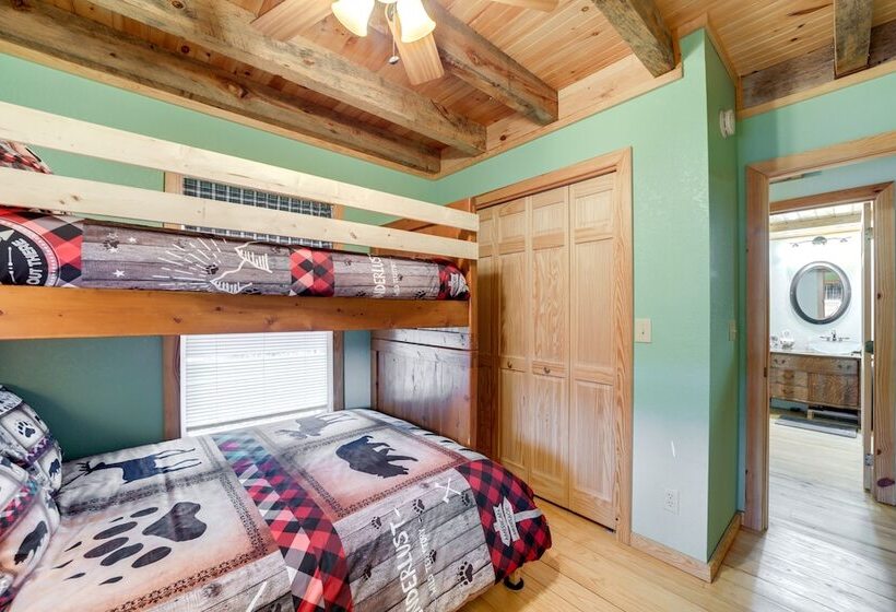 Santeetlah Lake Retreat W/ Dock: Walk To Water!