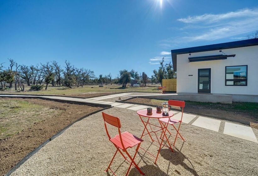 Art Ranch Fredericksburg Home 13 Mi To Main Street