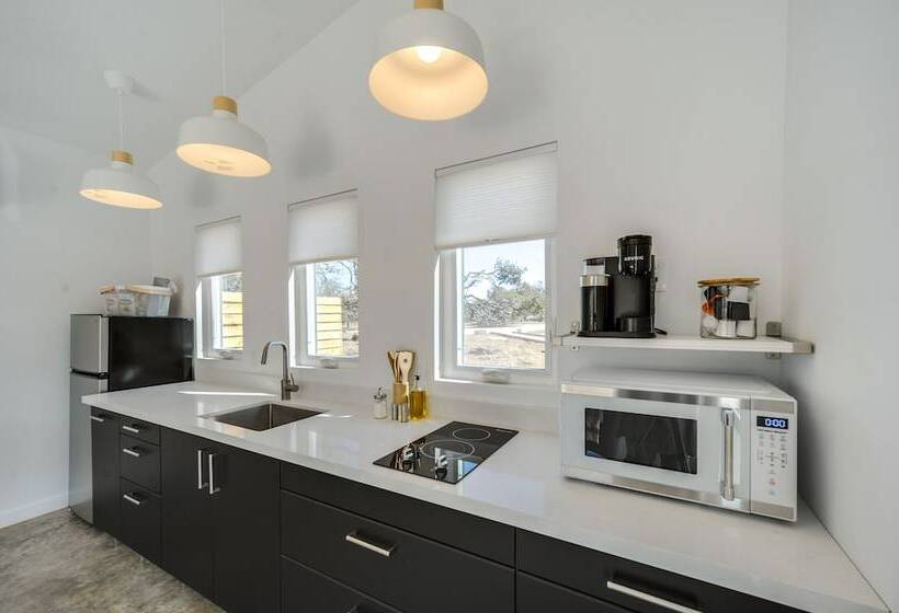 Art Ranch Fredericksburg Home 13 Mi To Main Street