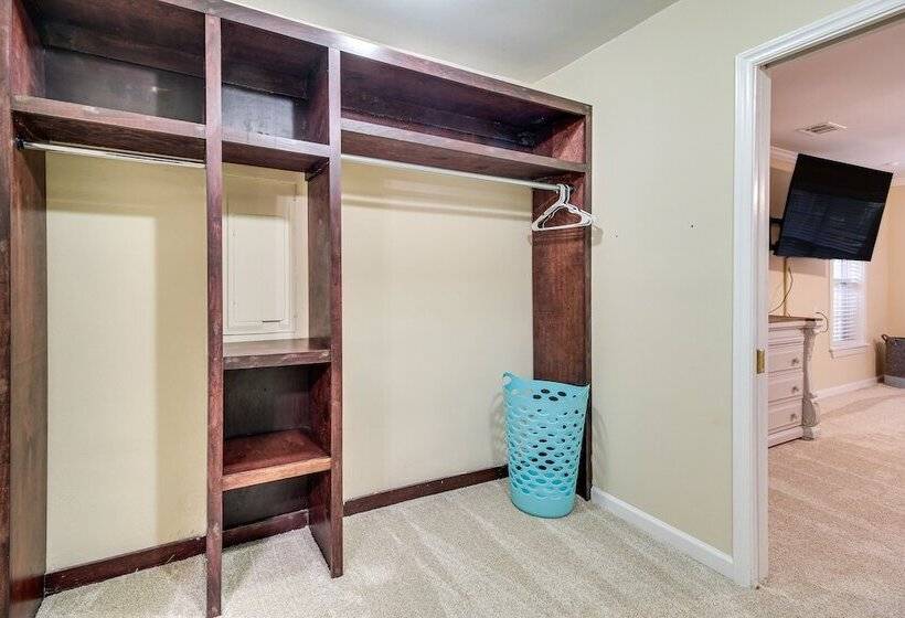 Serene Savannah Retreat W/ Waterfront Deck!