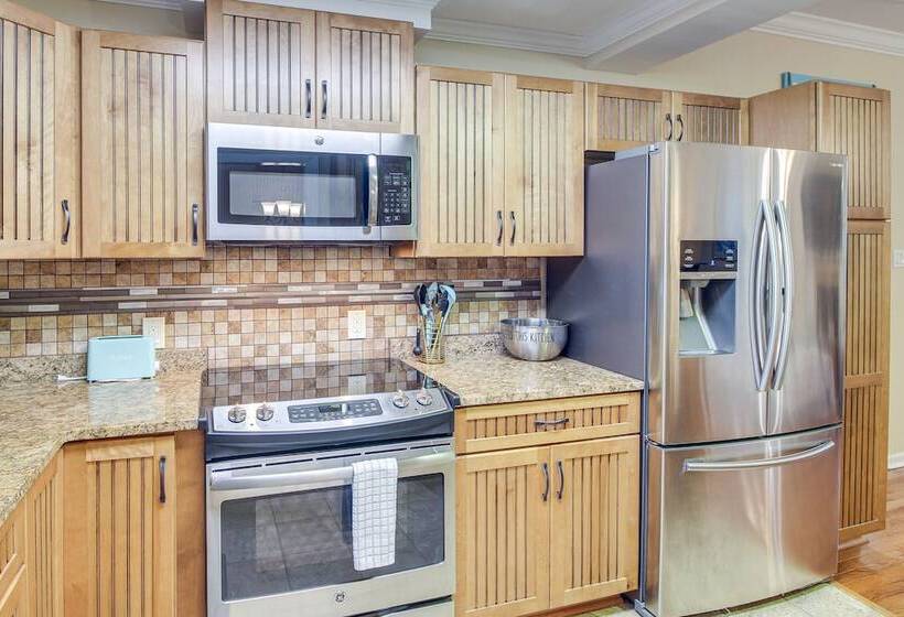 Serene Savannah Retreat W/ Waterfront Deck!