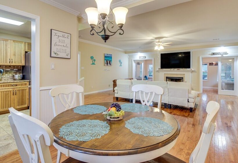 Serene Savannah Retreat W/ Waterfront Deck!