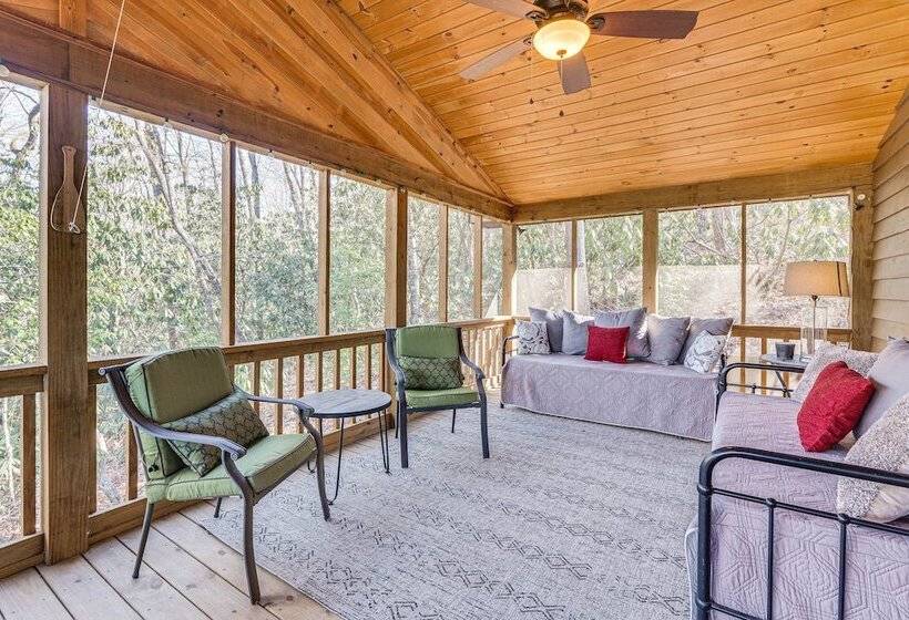 Smoky Mountain Cabin W/ Fire Pit & Stunning Views!