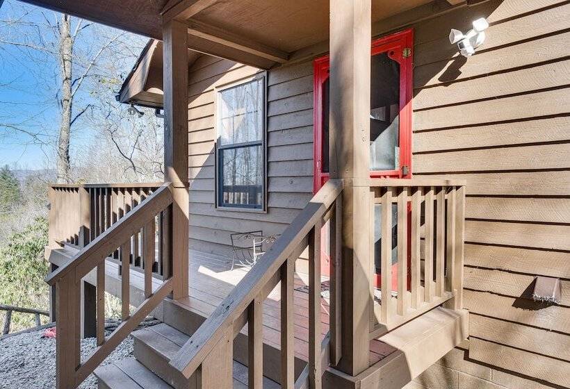 Smoky Mountain Cabin W/ Fire Pit & Stunning Views!