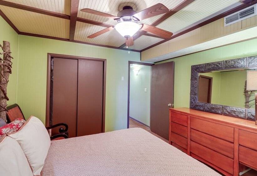 Spacious Cabin W/ Private Dock On White River!