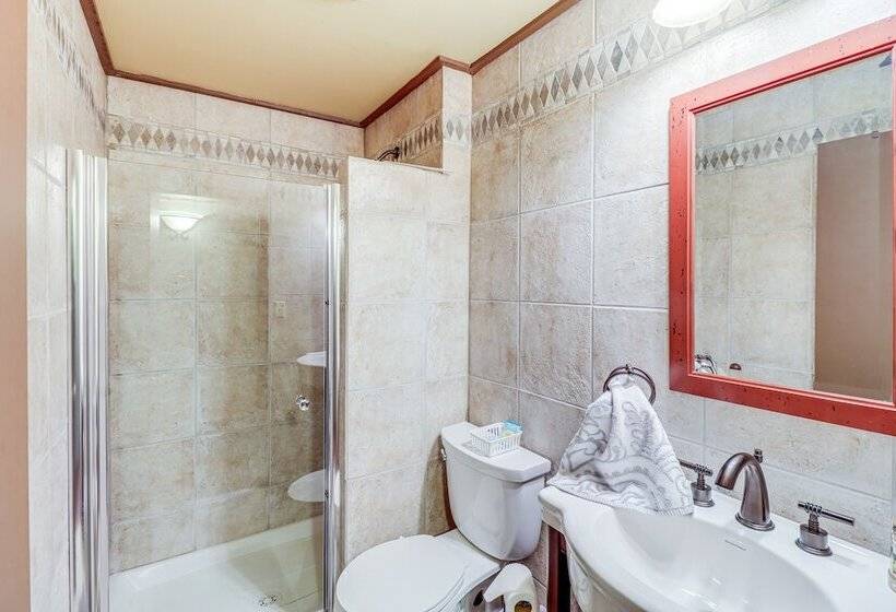 Spacious Cabin W/ Private Dock On White River!