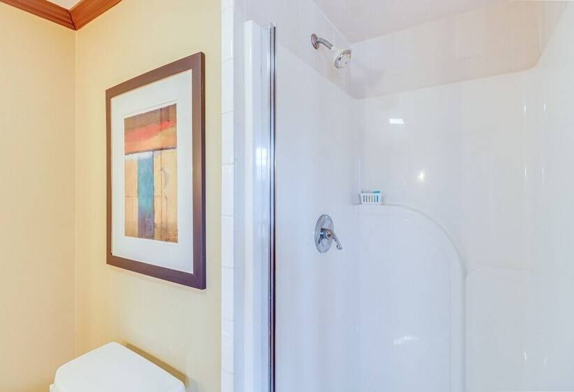 Spacious Cabin W/ Private Dock On White River!