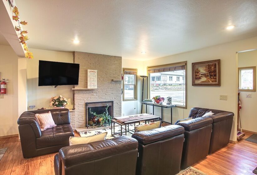 Spacious Coeur D  Alene Home < 1 Mi To Downtown