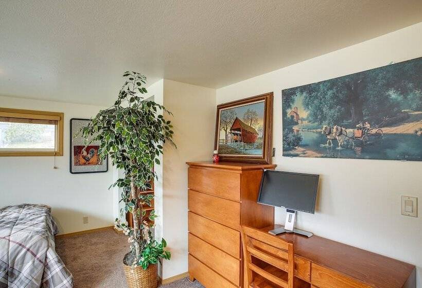 Spacious Coeur D  Alene Home < 1 Mi To Downtown